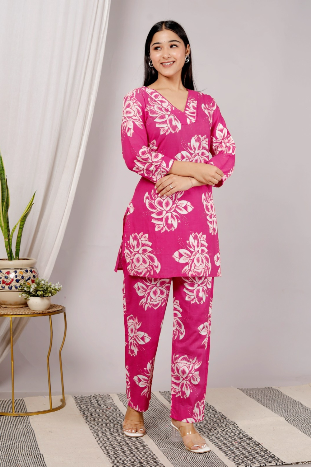Printed V-Neck Cord Set