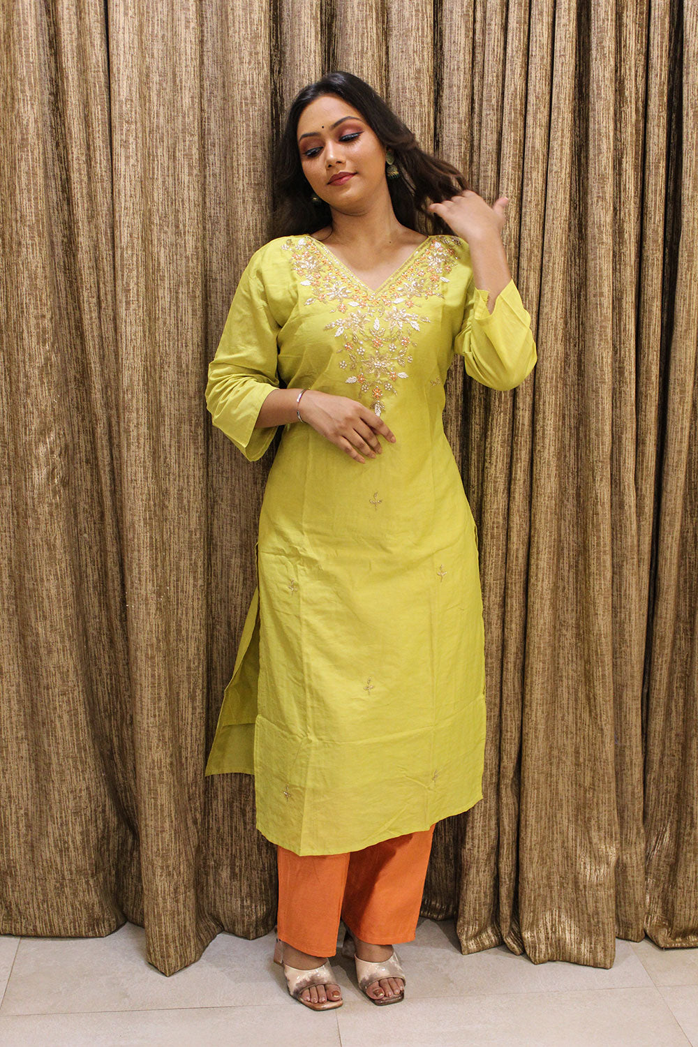 Dola Silk Kurti & Pant Set